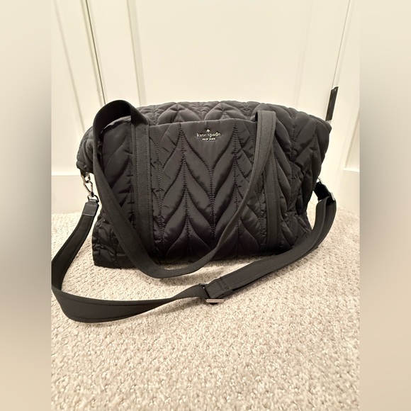 Kate Spade Ellie weekender bag like new! - Picture 5 of 7